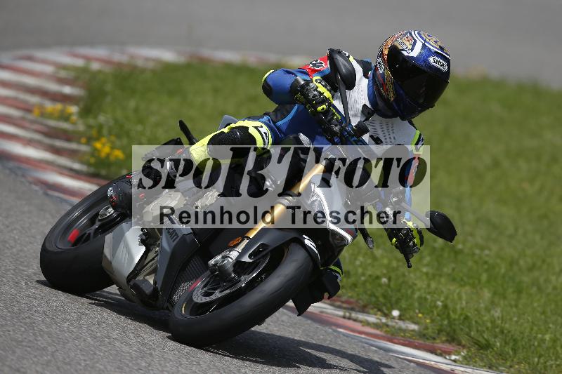 /Archiv-2024/29 12.06.2024 MOTO.CH Track Day ADR/Gruppe gelb/26